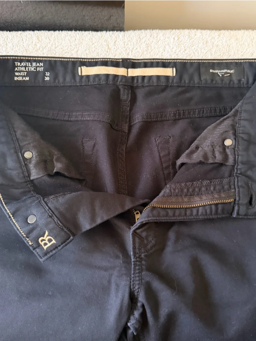 Banana Republic Men's Black Travel Jean - Athletic Fit